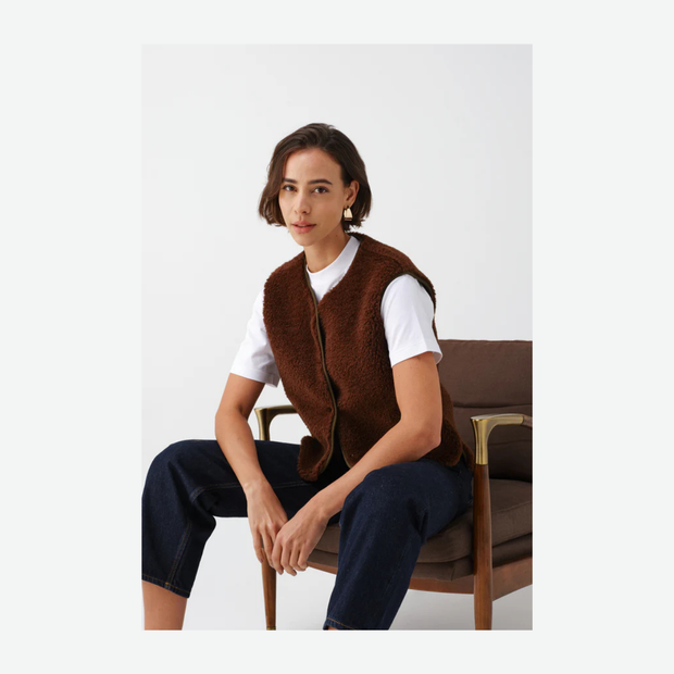 HELEN MOORE COUNTRY GILET 1660 WALNUT