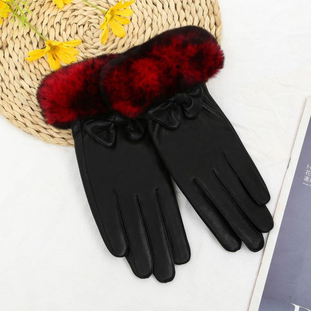 BLACK LEATHER GLOVES WITH RED TRIM