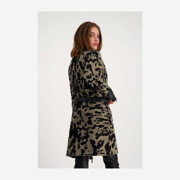 KNITTED COAT WITH LEOPARD CAMOUFLAGE PATTERN