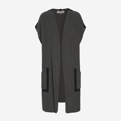 SLEEVELESS VEST