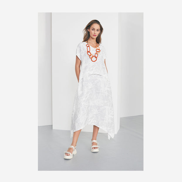 DIPPED HEM PRINT DRESS