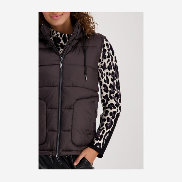 OUTDOOR QUILTED GILET WITH HOOD AND POCKETS